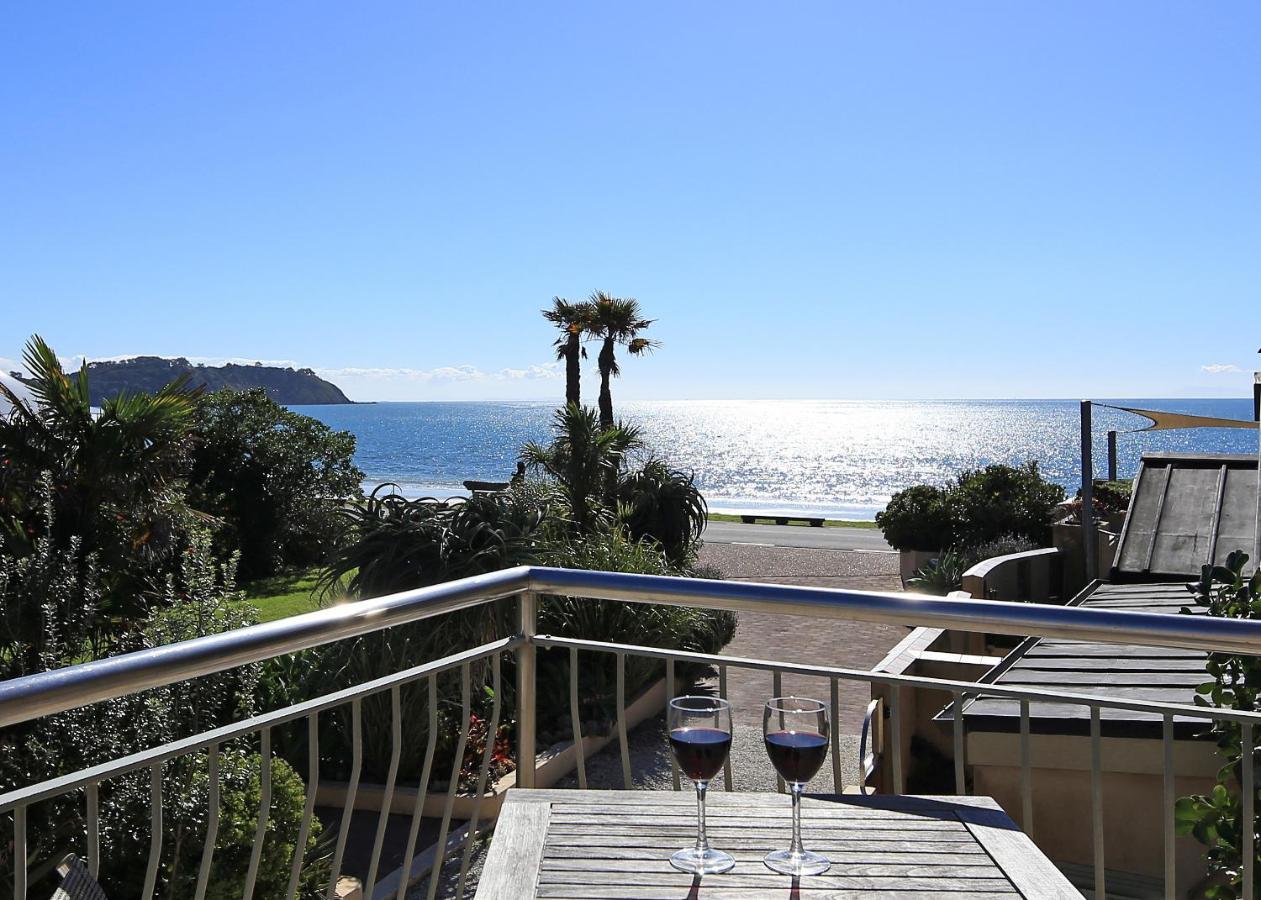 Onetangi Beach Apartments Bagian luar foto
