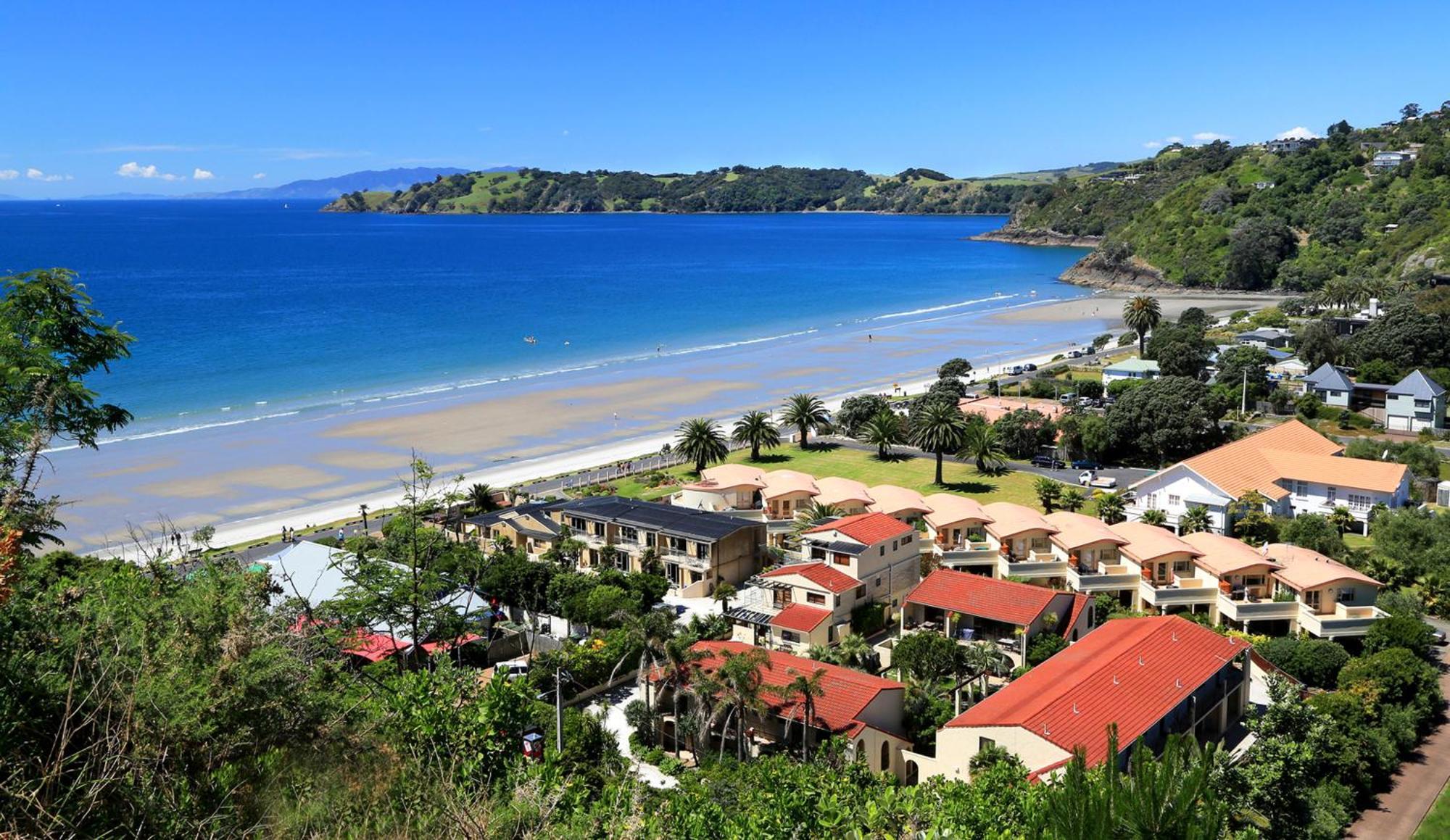 Onetangi Beach Apartments Bagian luar foto