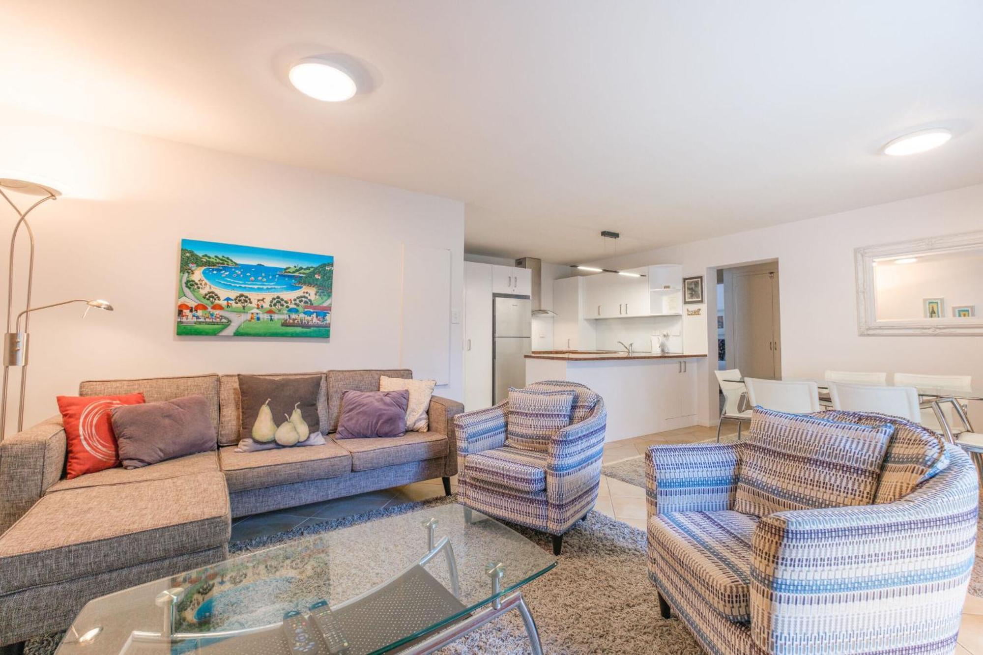 Onetangi Beach Apartments Bagian luar foto