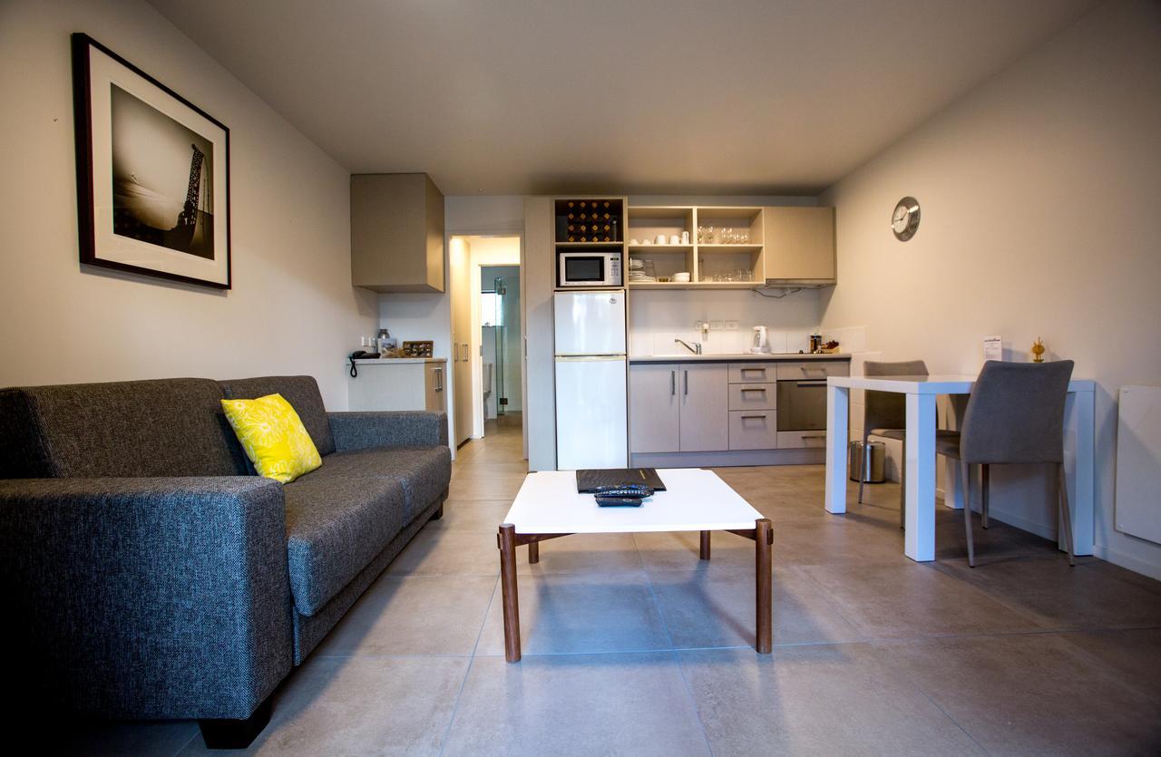 Onetangi Beach Apartments Bagian luar foto